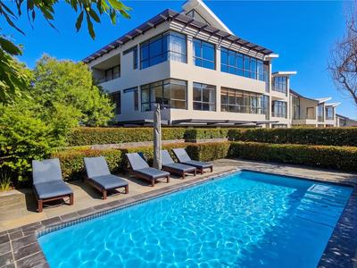 Apartment / Flat For Sale in Camps Bay, Cape Town