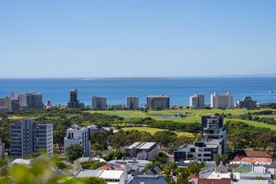 House For Sale in Green Point, Cape Town