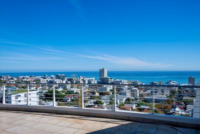 Apartment / Flat For Sale in Sea Point, Cape Town